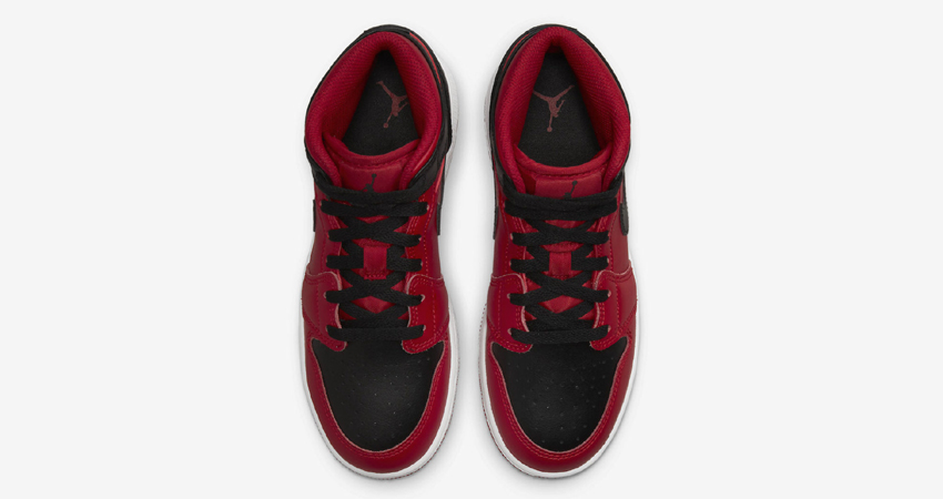 Nike Unveild the Amazing Air Jordan 1 Mid Reverse Bred 03