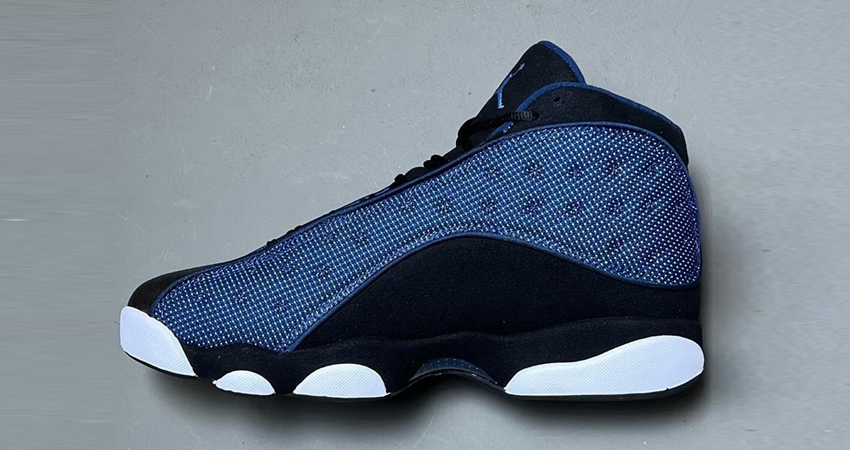 First Look at the Air Jordan 13 “Navy” 01