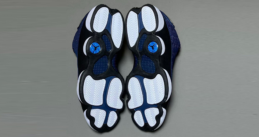 First Look at the Air Jordan 13 “Navy” 06