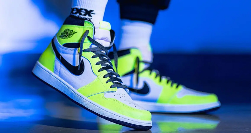 Air Jordan 1 High OG Volt Looks Great On Feet 01
