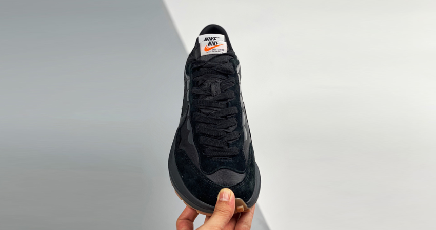 sacai x Nike Vaporwaffle Sail and Noir Black Buying Guide 05