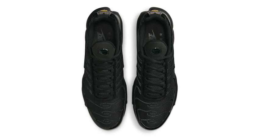 Nike Air Max Plus Looks Sleek and Stylish In Black 03