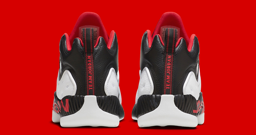 OG Chicago Colorway Returns In Jordan Jumpman Team 2 04