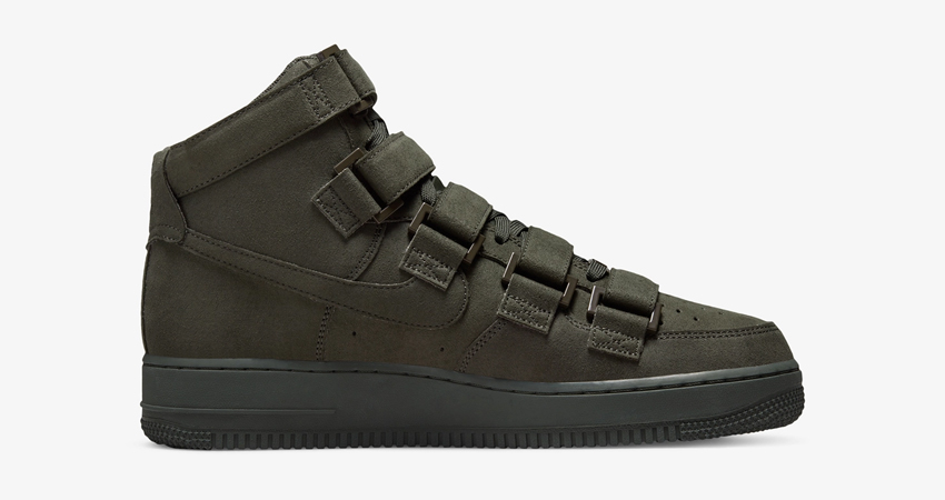Billie Eilish Gives A Vampy Touch To The New Nike Air Force 1 High “Sequoia” 02