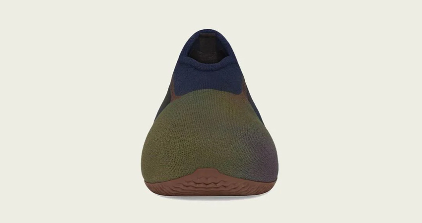 Yeezy KNIT RNR Looks Fresh In Fade Indigo 02