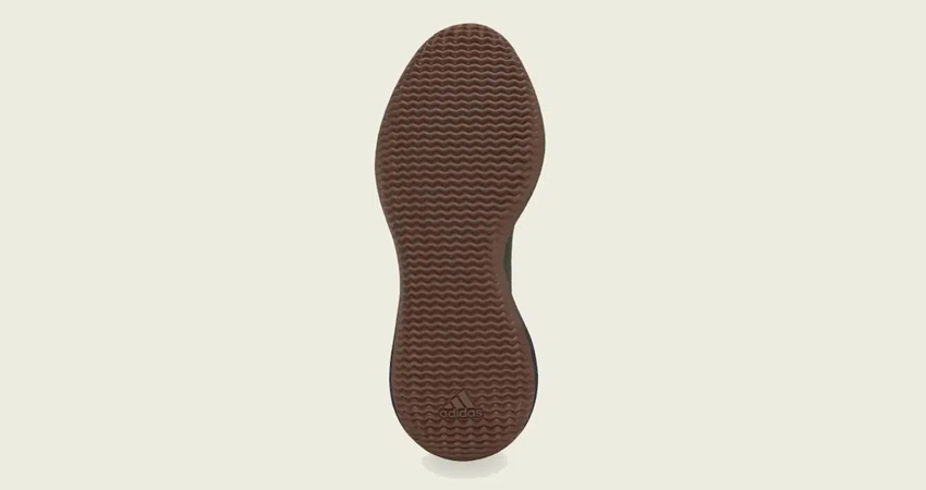 Yeezy KNIT RNR Looks Fresh In Fade Indigo 04