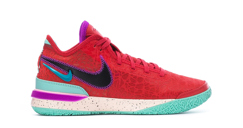 A Closer Look Of Nike LeBron NXXT Gen right