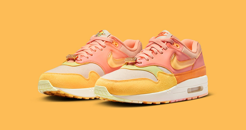 Official Images of the Nike Air Max 1 Puerto Rico front corner