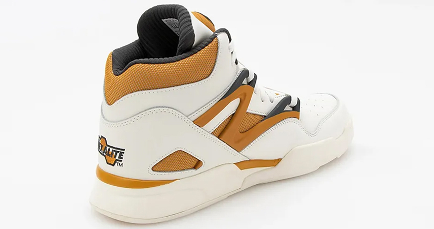 A Glimpse Of The Upcoming Reebok Pump Omni Zone II ‘WheatChalk back corner