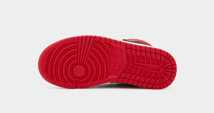 Official Look Of The Air Jordan 1 Retro High OG ‘Satin Bred down