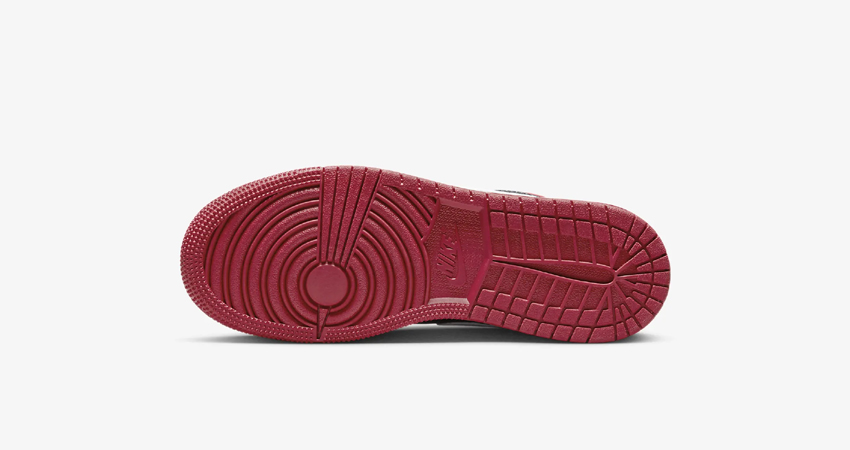 The Air Jordan 1 Low Sports An Alternate ‘Bred Toe down