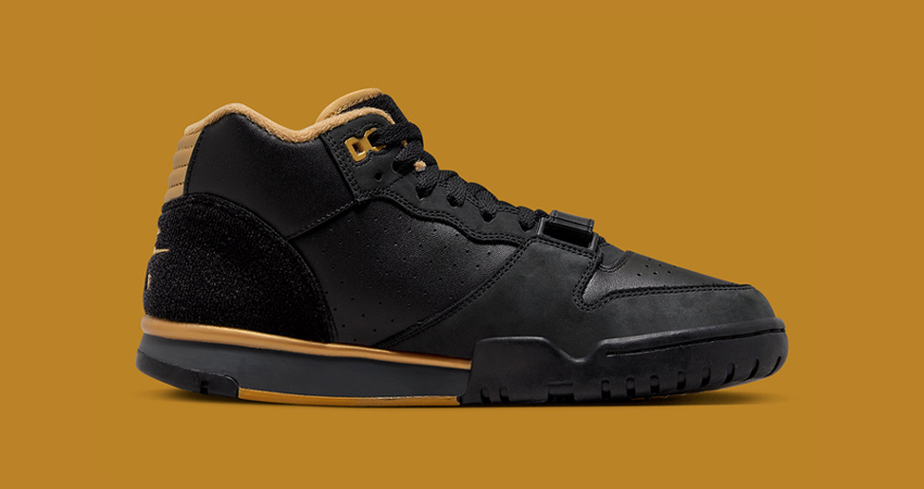 A Detailed Look At The Nike Air Trainer 1 College Football Playoffs right