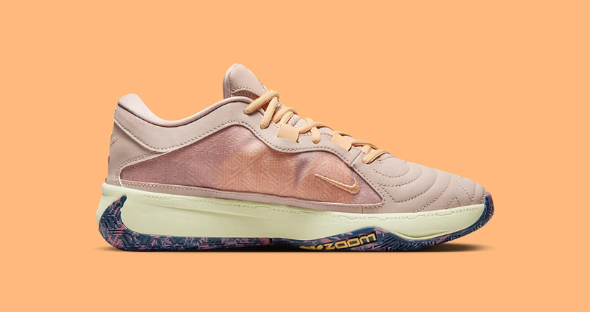 Official Look At The Nike Nike Zoom Freak 5 ‘Fossil Stone right