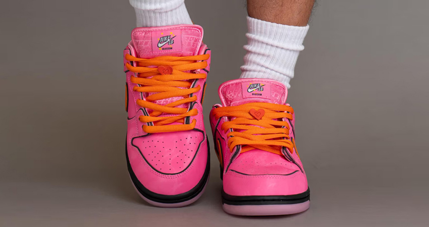 The Powerpuff Girls x Nike SB Dunk Low Blossom FD2631 600 onfoot front