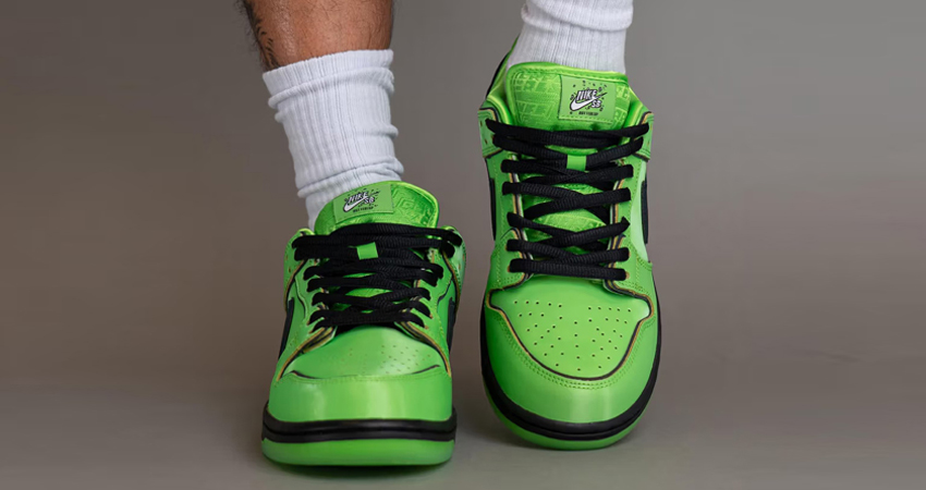 The Powerpuff Girls x Nike SB Dunk Low Buttercup FZ8319 300 onfoot front