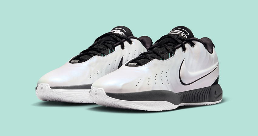 Offcial Images Of Nike LeBron 21 ‘Pearl front corner